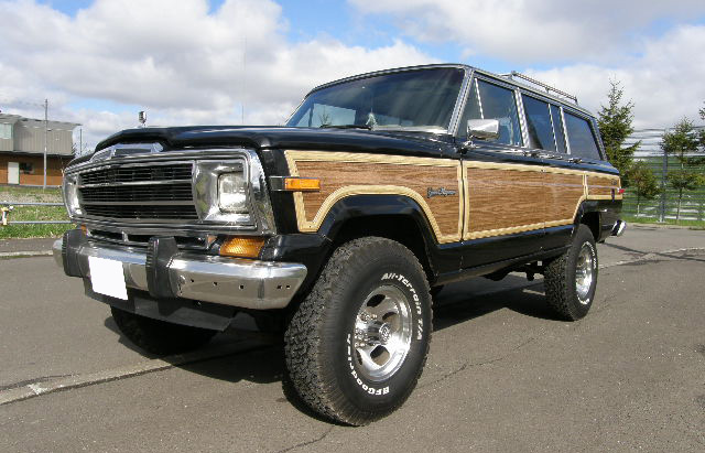 JEEP GRAND WAGONEER